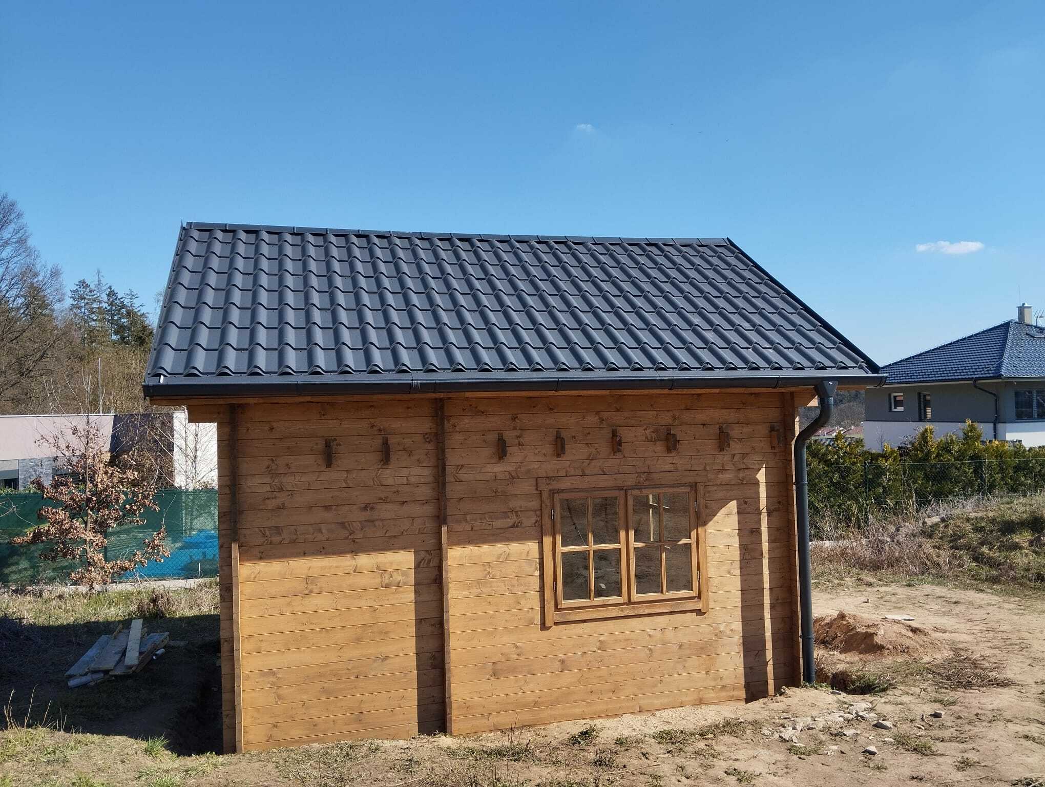 Naše realizace: Zahradní chata AVIGNON 20m² s patrem a zateplením v Dolní Lomnici