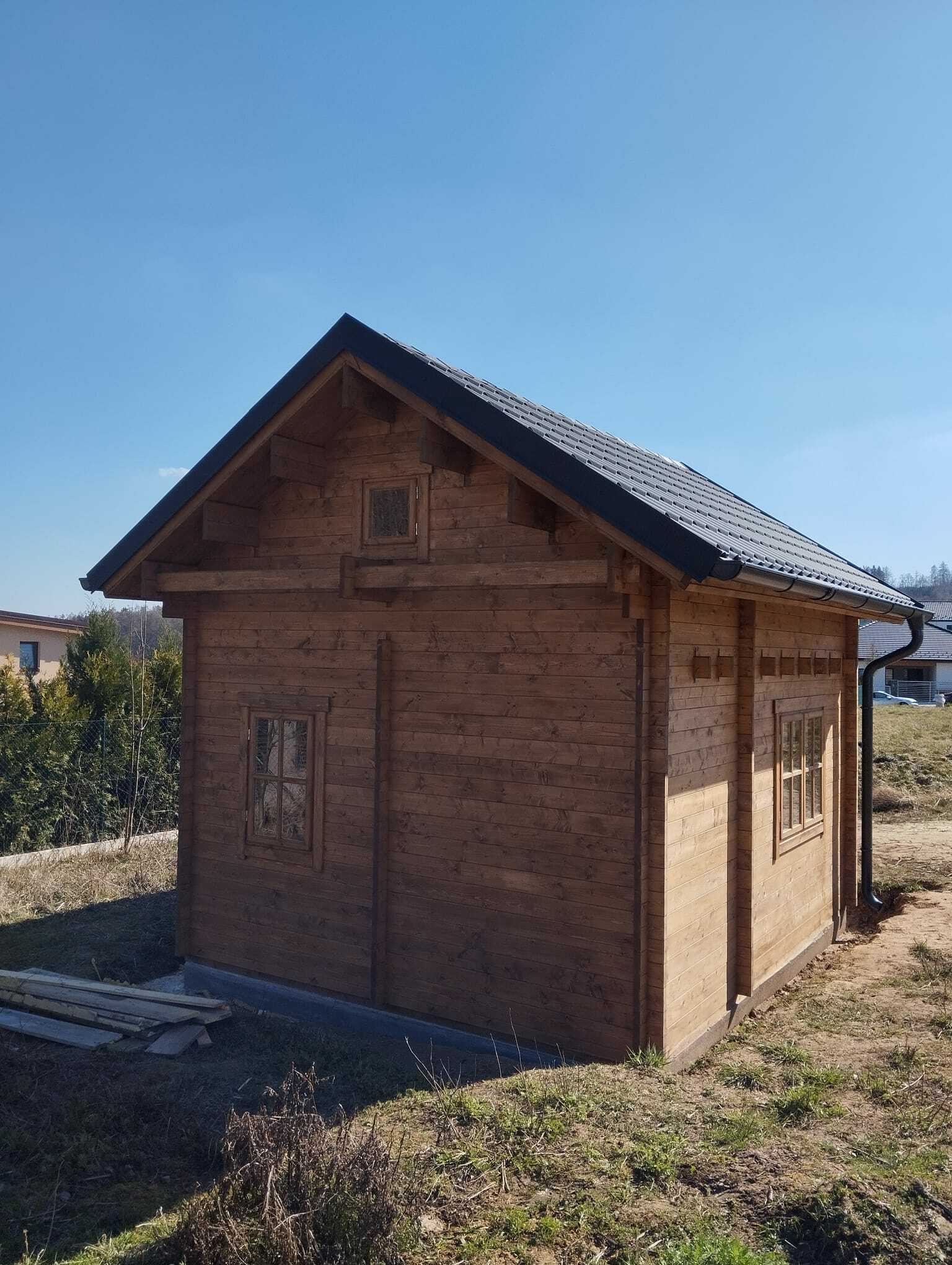 Naše realizace: Zahradní chata AVIGNON 20m² s patrem a zateplením v Dolní Lomnici