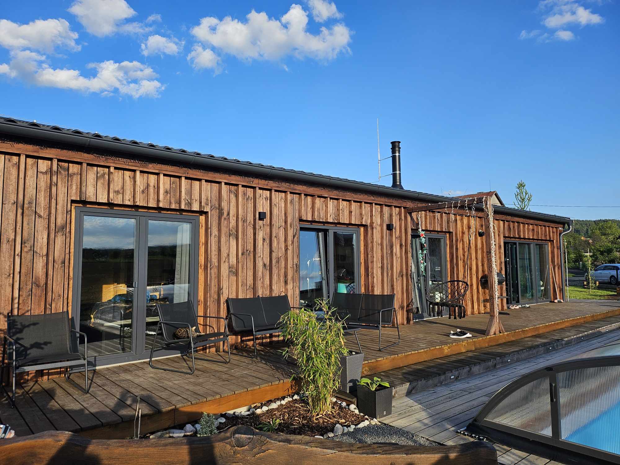 Dřevěný rodinný dům ROBERTA PREMIUM 110m² 66mm + izolace do stěn a podlahy - realizace Rpety