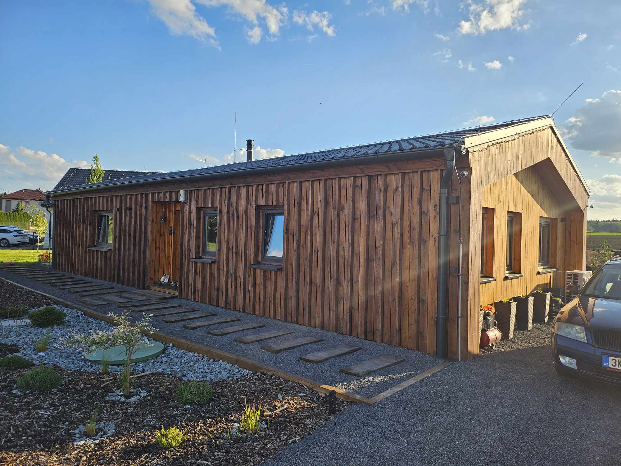 Dřevěný rodinný dům ROBERTA PREMIUM 110m² 66mm + izolace do stěn a podlahy - realizace Rpety