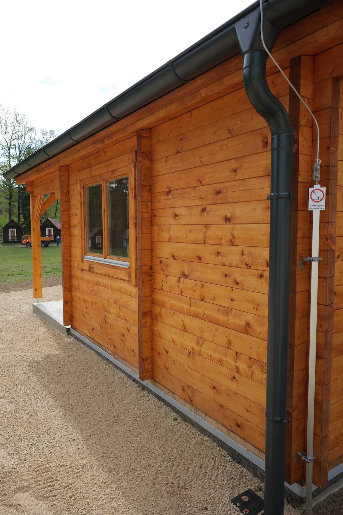  Montovaná chata CAMILA 36m² (6x6) 66mm - Žirovnice
