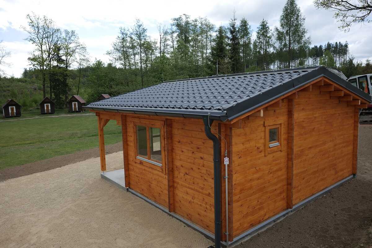  Montovaná chata CAMILA 36m² (6x6) 66mm - Žirovnice